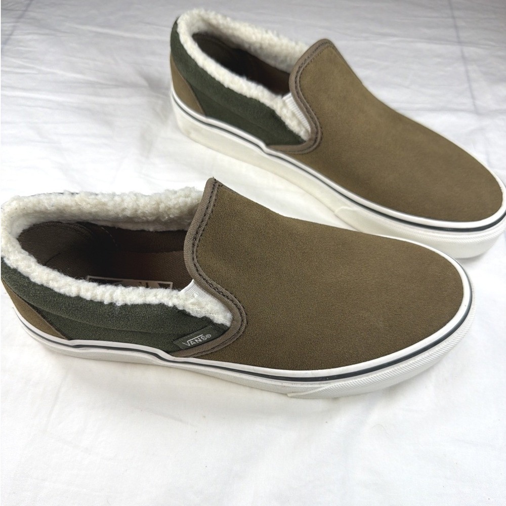 Vans Women 6.5, Men 5 *Classic Slip On Shoes * NWOB * Kangaroo Brown Green Suede
